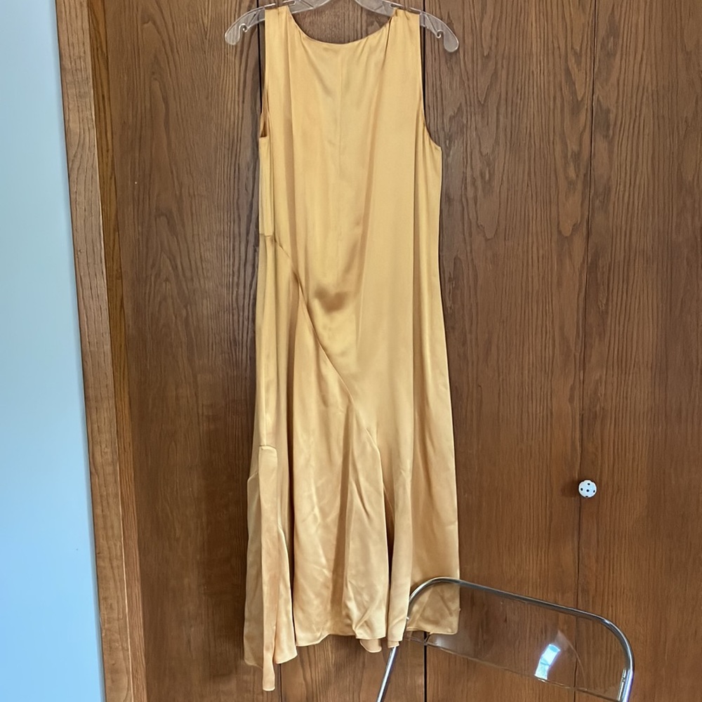 VINCE gold silk dress!๐๐ซ๐คฉ - Picture 11 of 12